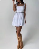 Solid color casual skirt with strap