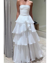 Solid color sexy breast top cake layer dress