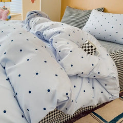 Ins Simple Blue Dot Bedding Sets 2025 New Girls Bed Sheet Set Four Piece With Pillowcases Dormitory Quilt Set No Filling