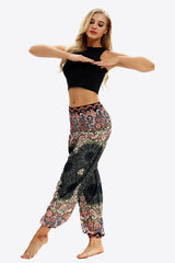 Makes Me Wonder Printed Pants