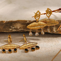 Lips Droplet Tassel Stud Earrings