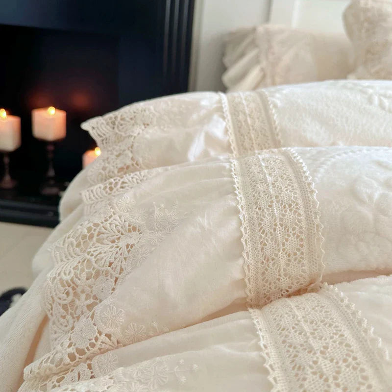Vintage French Style Lace Ruffles Carved Velvet Wedding Bedding Set Duvet Cover Set Bed Sheet Fitted Sheet Bed Skirt Pillowcases