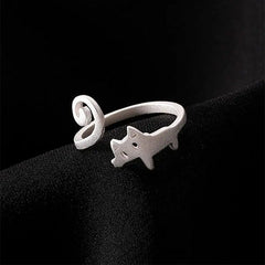 Cat with Long Tail Ring